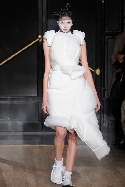 Look 33